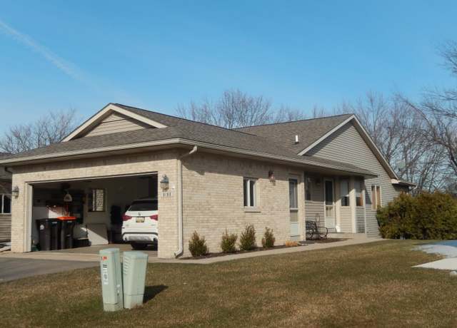 Property at 8190 Winding Dr SW, Byron Center, MI 49315, 2 beds, 2.5 baths