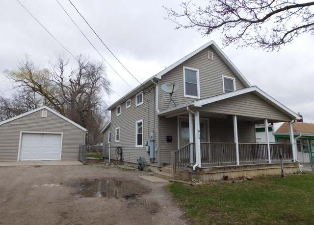 Property at 917 E Beecher St, Adrian, MI 49221, 3 beds, 2 baths
