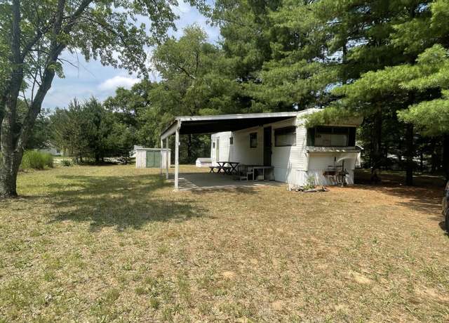 Property at 8478 Vista Dr, Newaygo, MI 49337, 2 beds, 1 bath