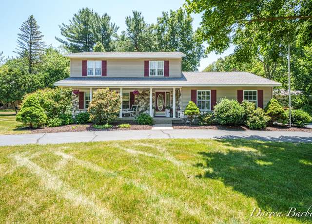 Property at 2874 Burrwick Dr SE, Grand Rapids, MI 49546, 4 beds, 3 baths