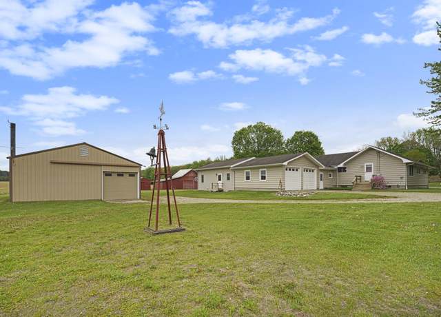 Property at 22571 CR 687, Bangor, MI 49013, 3 beds, 2.5 baths