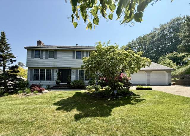 Property at 334 Terrill Ave, Grand Haven, MI 49417, 4 beds, 2.5 baths