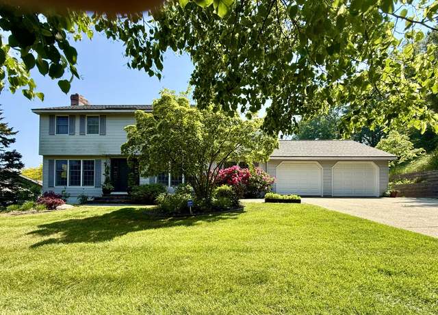Property at 334 Terrill Ave, Grand Haven, MI 49417, 4 beds, 2.5 baths