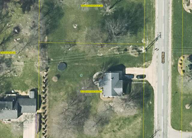 Property at 7879 Eastern Ave SE, Grand Rapids, MI 49508, 3 beds, 1.5 baths