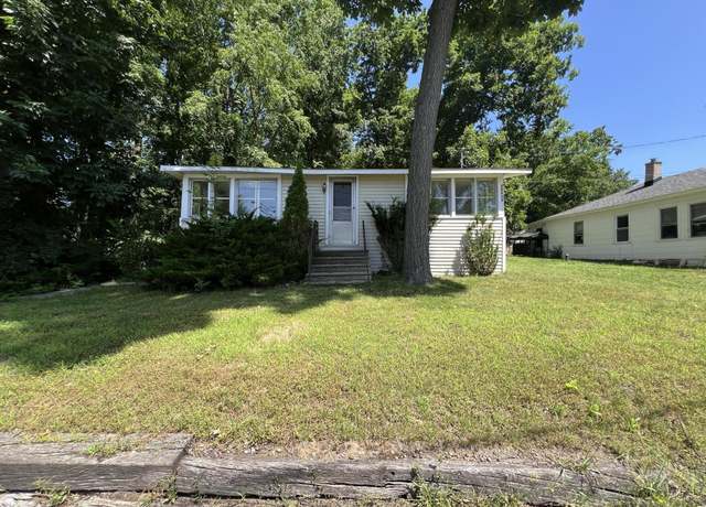 Property at 10904 Cora Dr, Portage, MI 49002, 2 beds, 1 bath