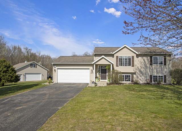 Property at 1077 Sun Valley Ln, Allegan, MI 49010, 4 beds, 2 baths