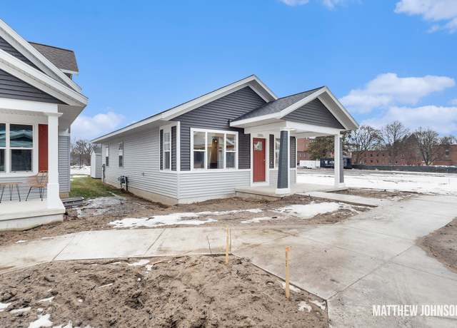 Property at 2096 Willard Ave SE, Grand Rapids, MI 49507, 3 beds, 1 bath