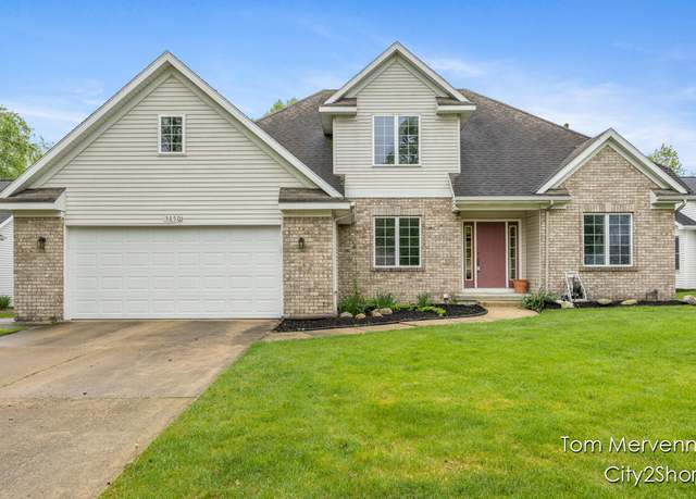 Property at 3850 Kentridge Dr SE, Grand Rapids, MI 49508, 4 beds, 3.5 baths
