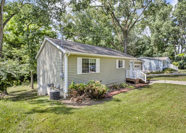 Property at 1028 Ellery Ave, Jackson, MI 49202, 4 beds, 2 baths