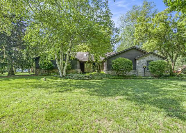 Property at 6030 Queen Oaks Dr, Chelsea, MI 48118, 3 beds, 2.5 baths