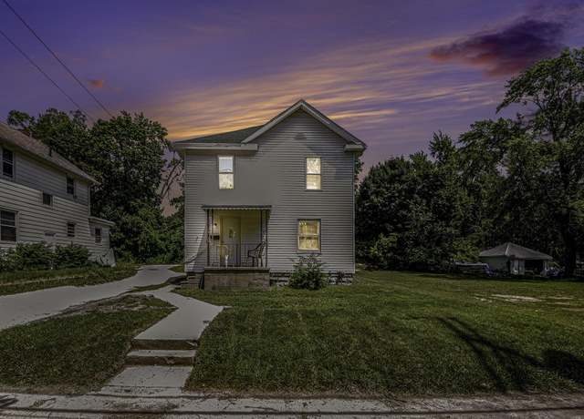 Property at 1211 S Jackson St, Jackson, MI 49203, 3 beds, 1 bath