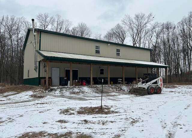 Property at 12180 Oelke Rd, Maybee, MI 48159, 2 beds, 2.5 baths