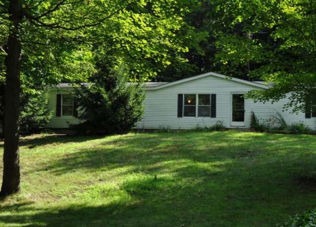Property at 2529 Lake Dr, Allegan, MI 49010, 4 beds, 2 baths