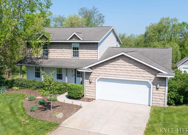 Property at 8718 Little Bend Ct, Middleville, MI 49333, 4 beds, 3 baths