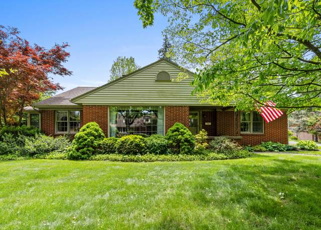 Property at 1834 Markwood Ln NW, Grand Rapids, MI 49504, 3 beds, 2 baths