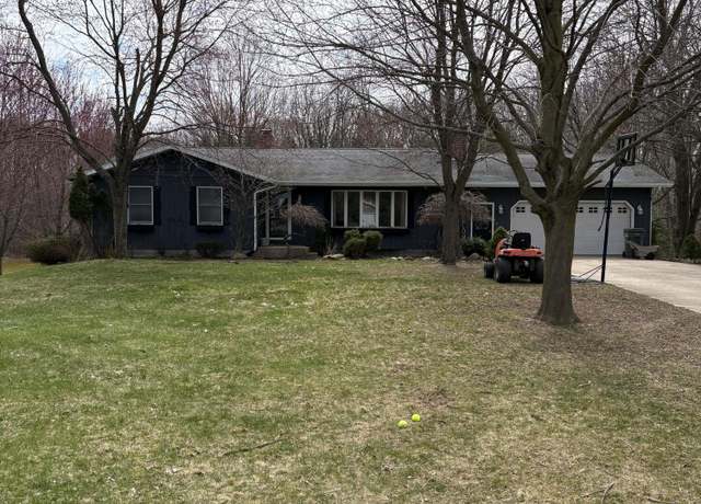 Property at 7492 W Orchard Cir, Fremont, MI 49412, 3 beds, 2.5 baths