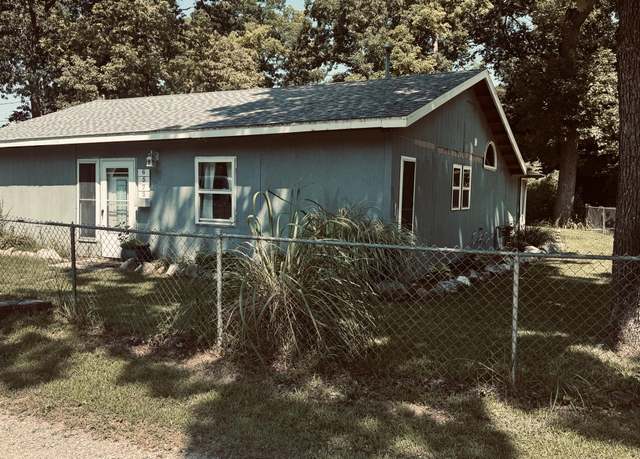 Property at 6572 Oakwood Dr, Green Oak Twp, MI 48178, 3 beds, 1 bath