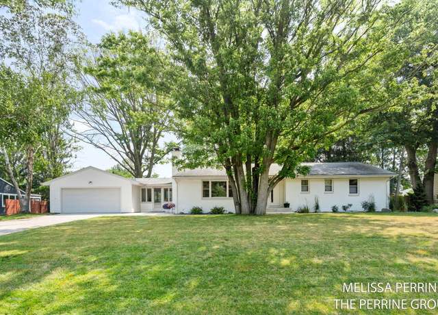 Property at 116 Loch Lomond Ave NE, Grand Rapids, MI 49546, 3 beds, 2 baths