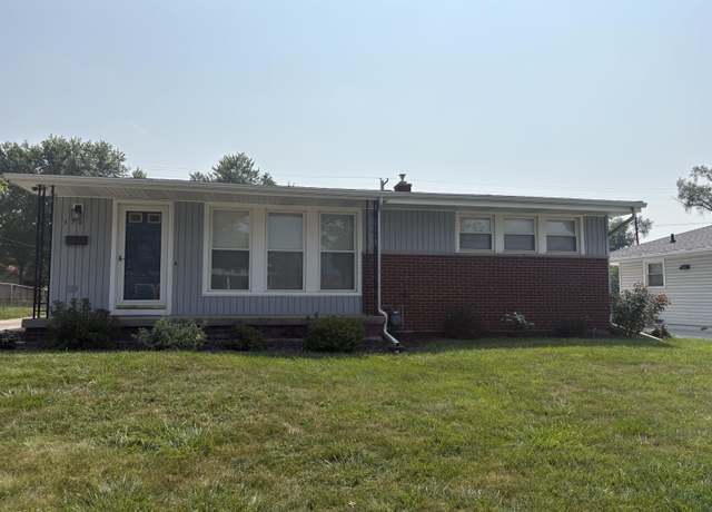 Property at 170 Canterbury St, Adrian, MI 49221, 3 beds, 1 bath