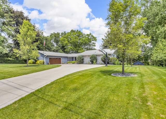 Property at 1620 N Dade Dr, Jackson, MI 49203, 4 beds, 3 baths