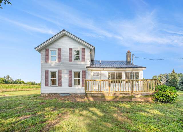 Property at 12500 S 39th St, Vicksburg, MI 49097, 4 beds, 1.5 baths