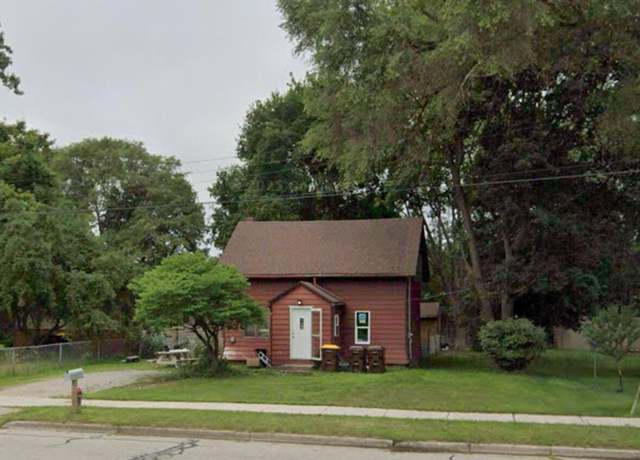 Property at 721 N Henry St, Mount Pleasant, MI 48858, 4 beds, 2 baths