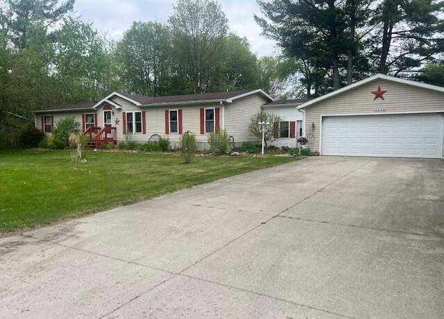 Property at 12596 Rosemary Ave, Grant, MI 49327, 4 beds, 2 baths