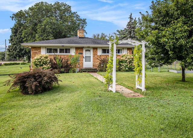 Property at 2212 Helen Ave, Portage, MI 49002, 3 beds, 2.5 baths