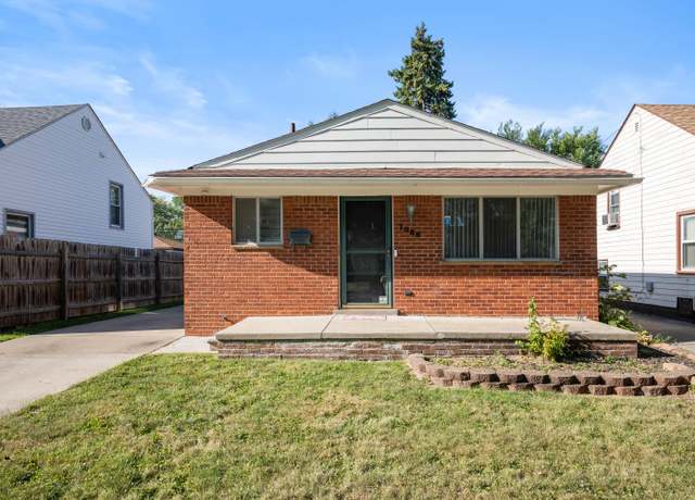 Property at 1088 Ford Blvd, Lincoln Park, MI 48146, 3 beds, 1.5 baths