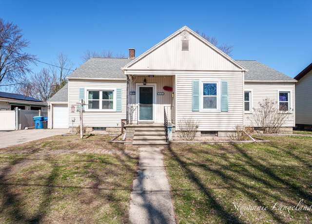 Property at 263 Lincoln St, Coopersville, MI 49404, 4 beds, 2 baths