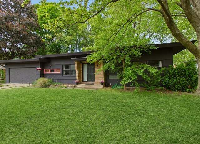 Property at 457 Gary Ave, Benton Harbor, MI 49022, 3 beds, 1 bath