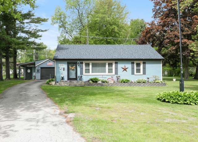 Property at 4034 Lakeshore Rd, Lexington, MI 48450, 2 beds, 1 bath