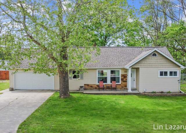 Property at 10 S 29th St, Battle Creek, MI 49015, 3 beds, 1.5 baths
