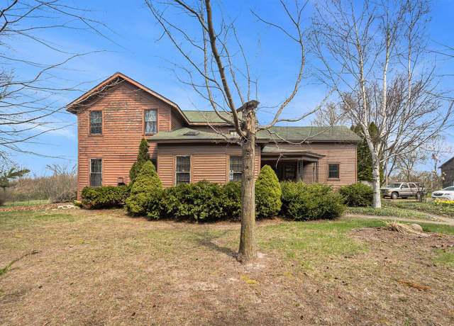 Property at 3500 N Oceana Dr, Hart, MI 49420, 4 beds, 2 baths