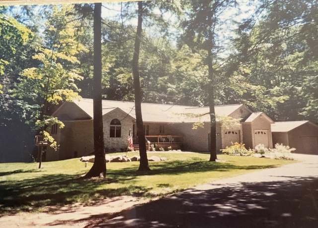 Property at 8632 W Blanchard Rd, Blanchard, MI 49310, 7 beds, 3 baths