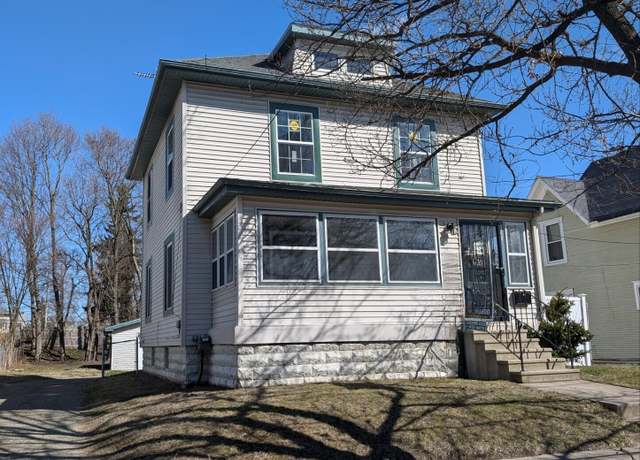 Property at 140 Stanley Ave, Jackson, MI 49203, 3 beds, 1 bath