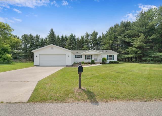 Property at 10335 Schooner Ln, Stanwood, MI 49346, 3 beds, 2 baths