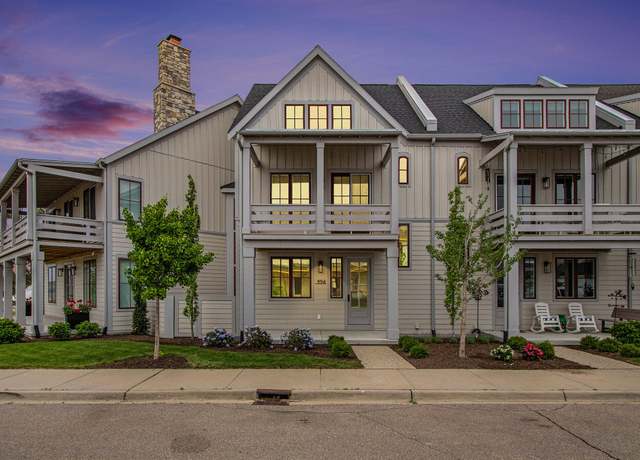 Property at 994 Harbor Dr E, St. Joseph, MI 49085, 3 beds, 3 baths