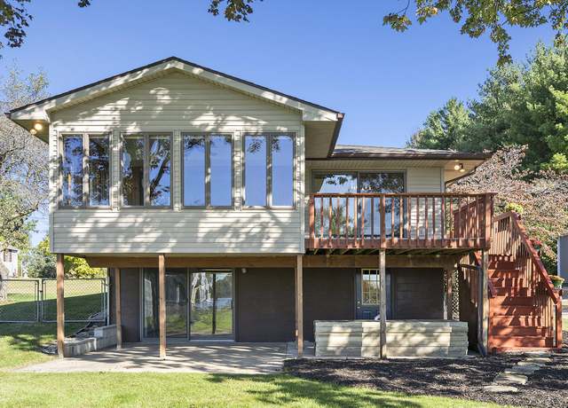 Property at 7932 N Indian Lake Dr, Scotts, MI 49088, 4 beds, 2 baths