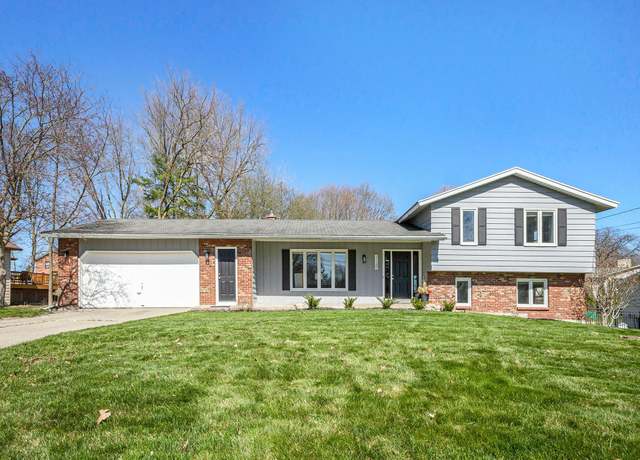 Property at 1120 Paradise Lake Dr SE, Grand Rapids, MI 49546, 4 beds, 2.5 baths