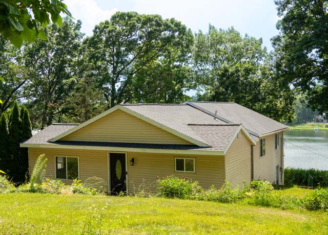Property at 7229 Bordeau Dr NE, Belding, MI 48809, 3 beds, 2 baths