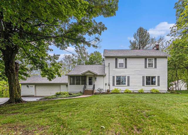Property at 00125 3850th St, Bloomingdale, MI 49026, 4 beds, 2 baths