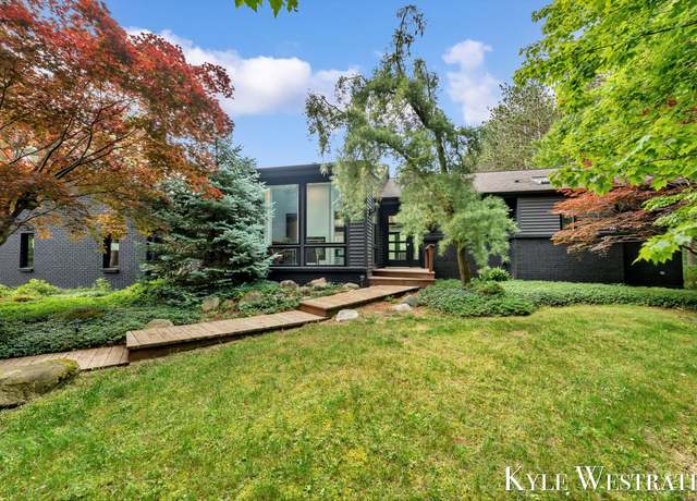 Property at 16415 Greenly St, Holland, MI 49424, 4 beds, 2.5 baths