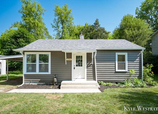 Property at 206 Fairview St, Greenville, MI 48838, 2 beds, 1 bath