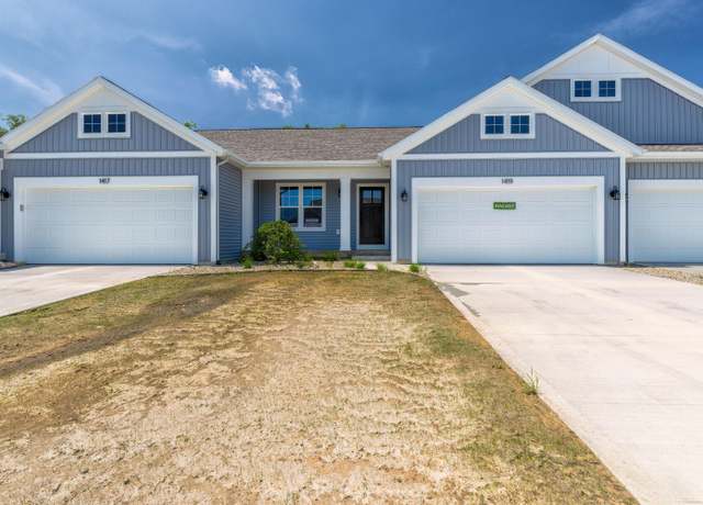 Property at 1419 N Village Cir, Kalamazoo, MI 49009, 2 beds, 2.5 baths