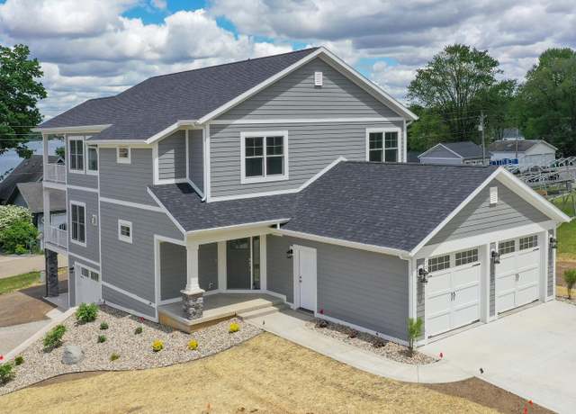 Property at 70830 Baldwin Landing Dr, Union, MI 49130, 6 beds, 4.5 baths