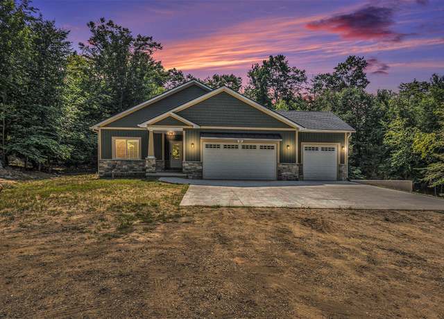 Property at 10 Morton Trl, Montague, MI 49437, 5 beds, 3 baths