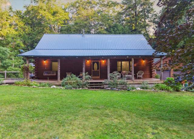 Property at 3355 W 16th St, Fremont, MI 49412, 3 beds, 2 baths