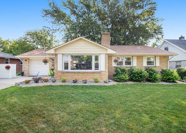 Property at 2817 Willa Dr, St. Joseph, MI 49085, 3 beds, 2 baths