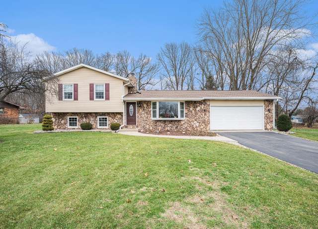 Property at 56725 Tamarac Ln, Three Rivers, MI 49093, 4 beds, 1.5 baths